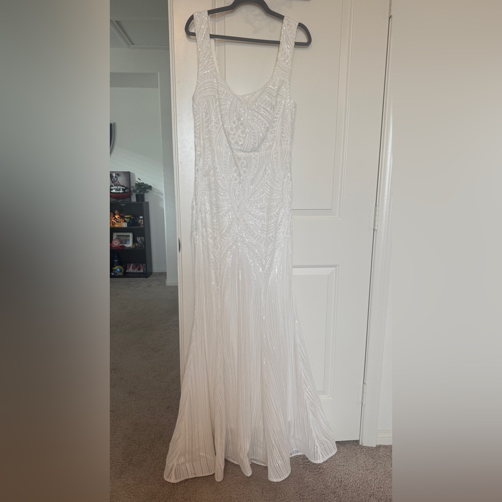 Chic White Sleeveless Dress